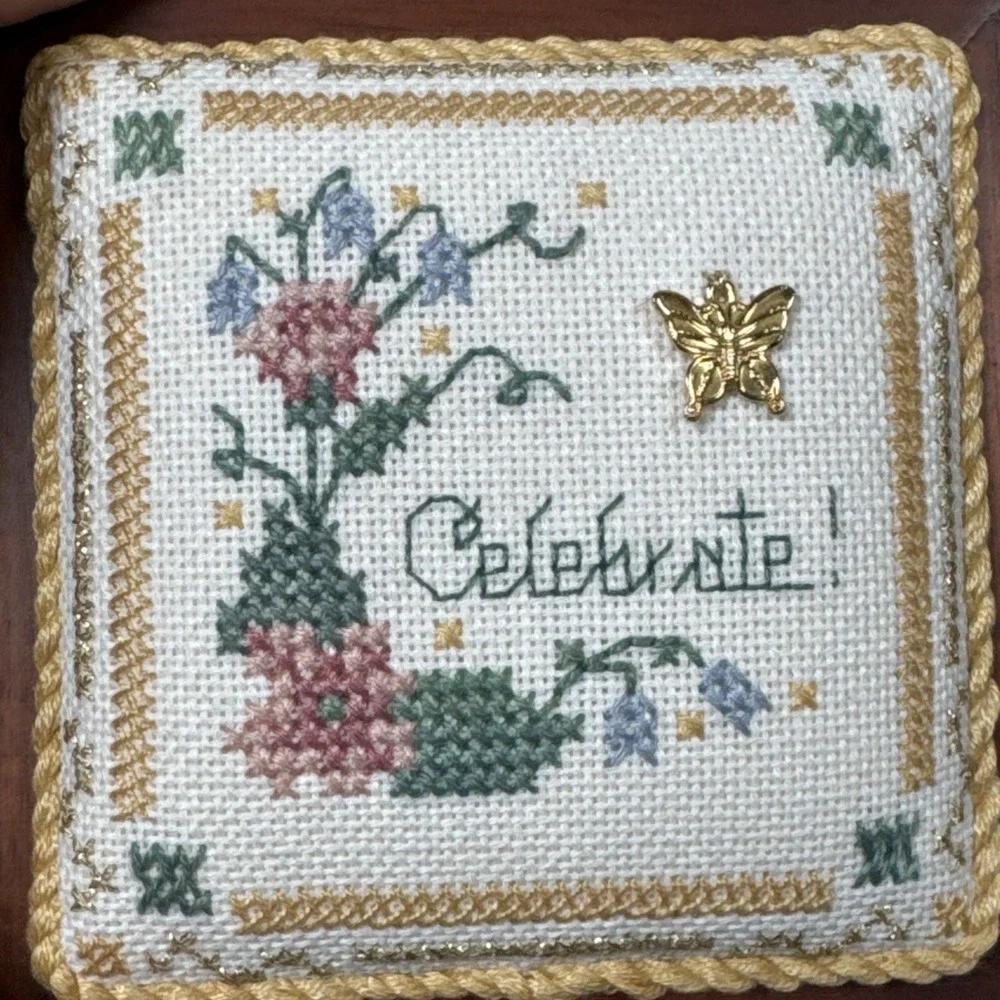 Vintage Jewelry Trinket Box Needlepoint 2x4